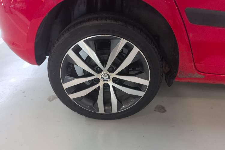 Used Skoda Fabia 2014 1.6L Automatic Sport Edition
