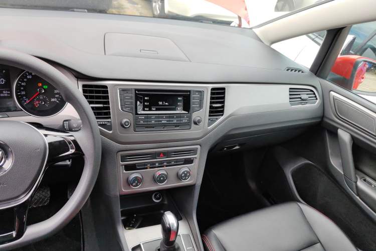 Used Volkswagen Golf Sportsvan 2016 1.6L Automatic Comfort Model
