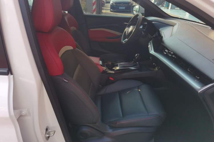 Used MG 5 2021 Revised Version 180 DVVT CVT Youth Luxury Edition
