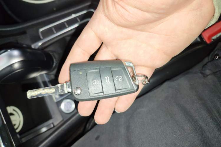 Used Volkswagen Golf 2020 Zhiai Edition 200TSI DSG Comfortable & Ambitious Version
