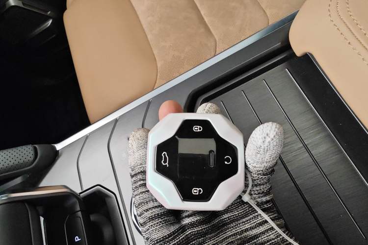 Used JETOUR Traveler 2023 2.0T All-Wheel Drive CrossPRO+
