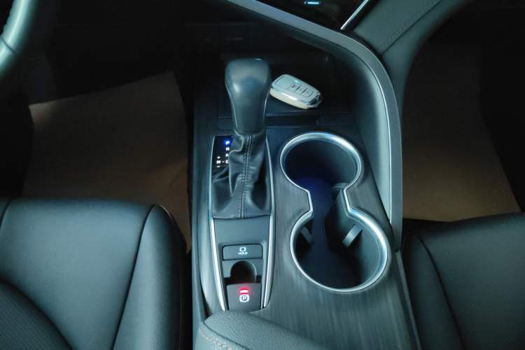 Used Toyota Camry 2021 2.0G Luxury Edition