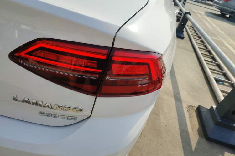 Used Volkswagen Lamando 2019 230TSI DSG Fashion Edition China V Standard