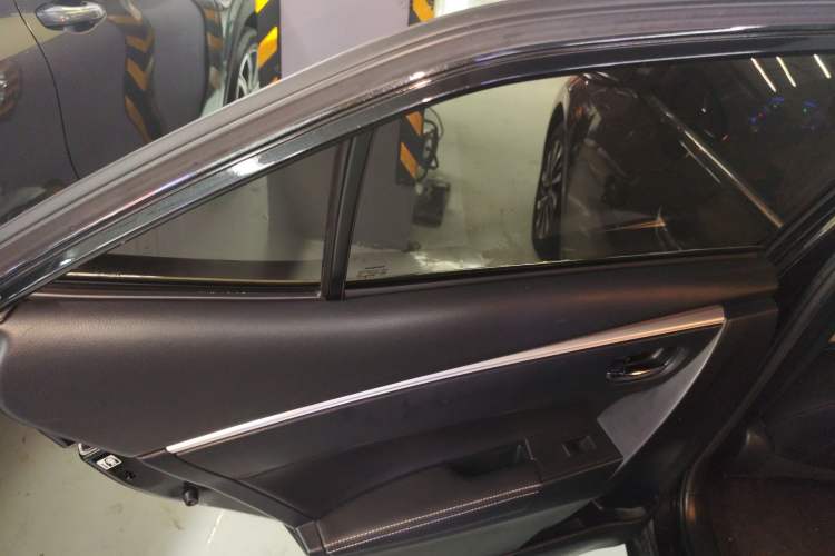 Used Toyota Corolla 2017 Revised Dual-Engine 1.8L E-CVT Elite Edition
