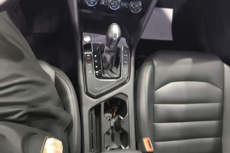 Used Volkswagen Tharu 2019 280TSI Two-Wheel Drive Luxury Version China VI Standard
