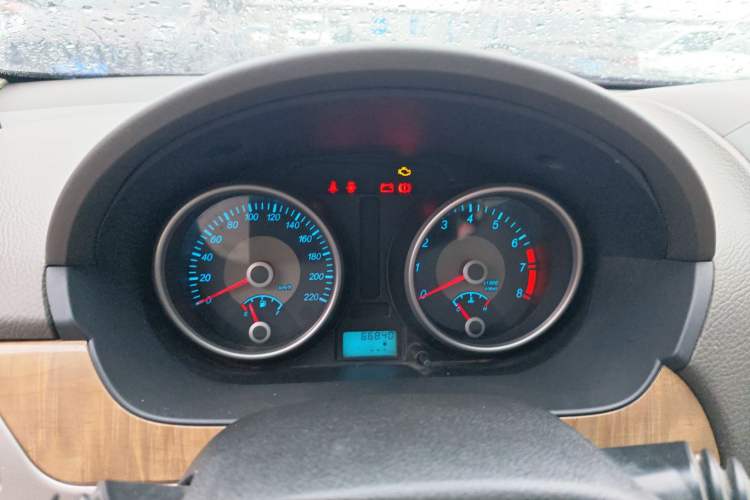 Used Buick Excelle 2015 1.5L Manual Classic Trim
