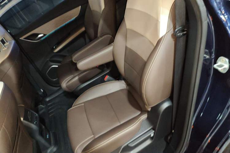 Used BYD Song MAX New Energy 2022 DM-i 105KM Executive Edition