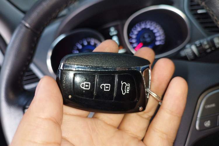 Used Hyundai Santa Fe 2015 2.0T Automatic Two-Wheel Drive Smart Version 5 Seats
