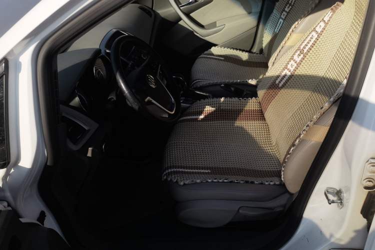 Used Buick GT 2013 XT 1.6L Automatic Fashion Edition