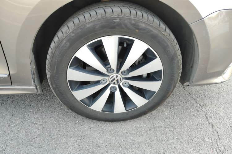 Used Volkswagen Sagitar 2017 230TSI Automatic Comfort Version
