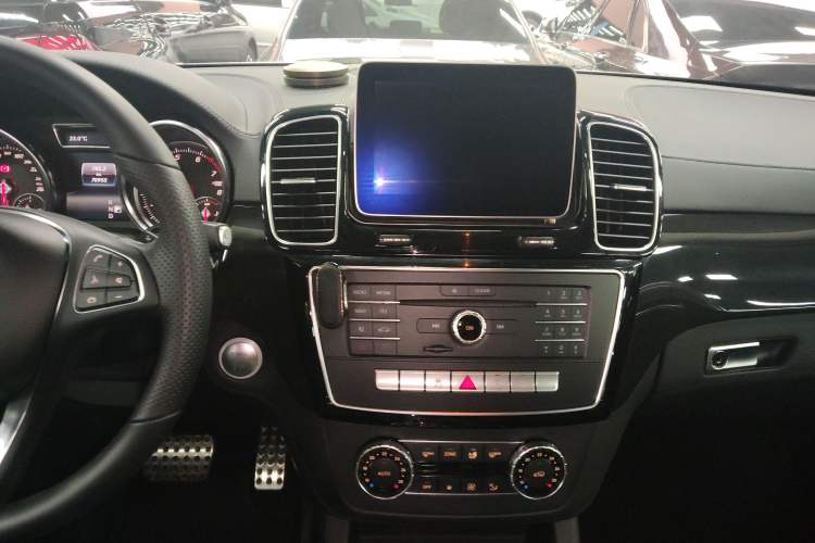 Used Mercedes-Benz GLE-Class 2017 GLE 400 4MATIC
