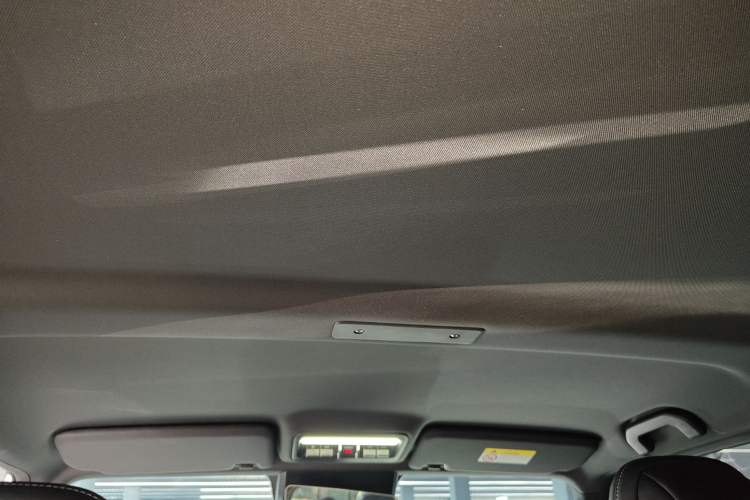 Used  V23 2025 501 Four-Wheel Drive Advanced Version
