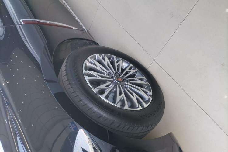 Used Hongqi H5 2025 1.5T DCT Qiyun 500 000th Unit Commemorative Edition
