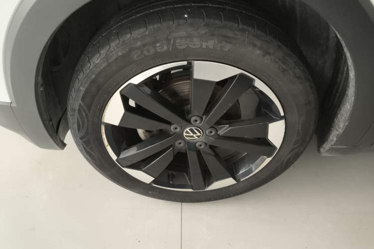 Used Volkswagen Tacqua 2021 200TSI DSG JoyConnect Edition
