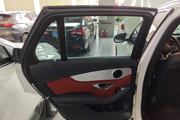 Used Mercedes-Benz GLC 2020 GLC 260 L 4MATIC Dynamic Model
