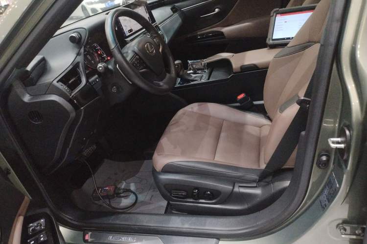 Used Lexus ES 2022 200 Excellence Edition