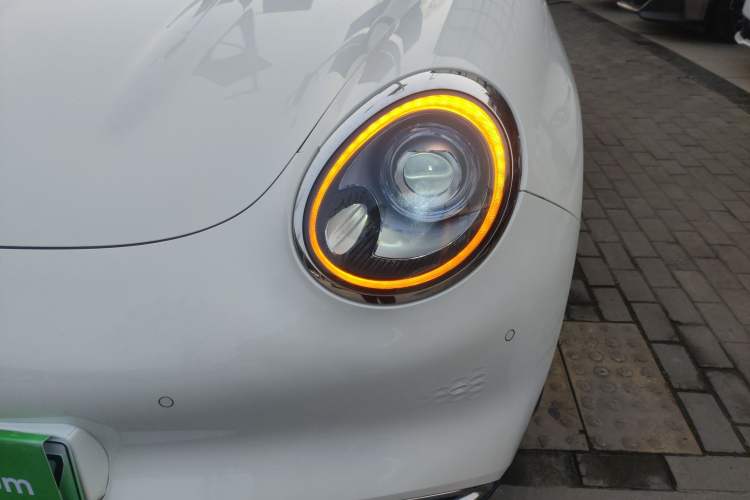 Used ORA Good Cat 2021 400km Standard Range Athena Edition Lithium Iron Phosphate