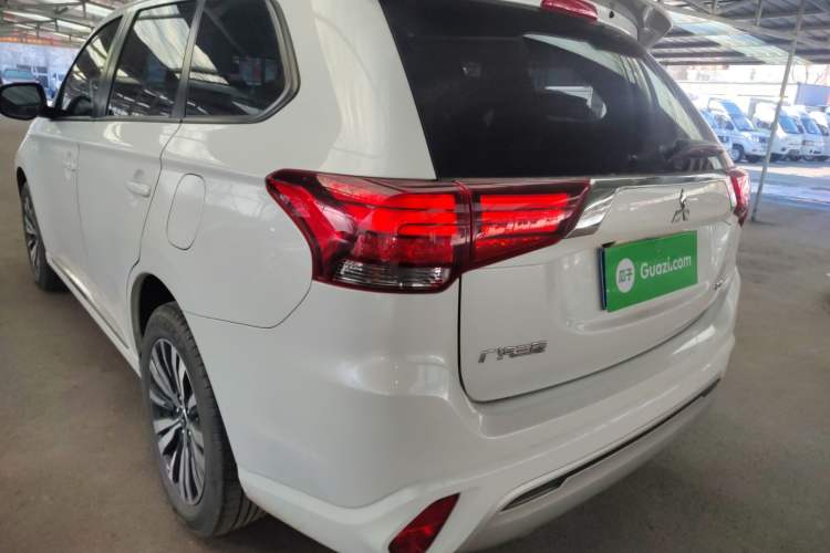 Used Mitsubishi Outlander 2021 Revised Version 2.0L Two-Wheel Drive Comfort Edition 5 Seats