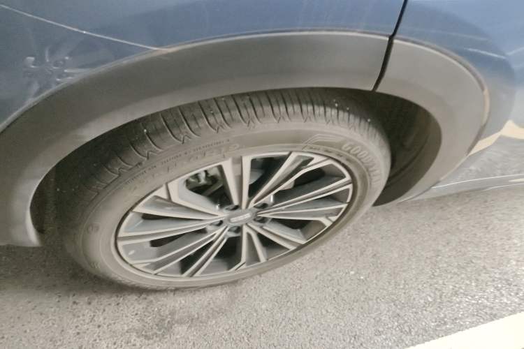 Used  Galaxy Xingjian 7 EM-i 2025 120km Flagship Edition
