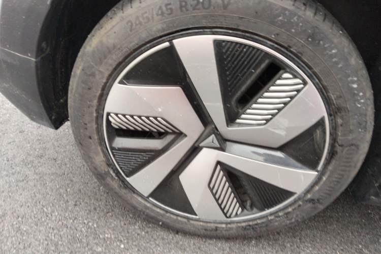 Used  S05 2024 200 Ultra Range-Extended Long-Range Version
