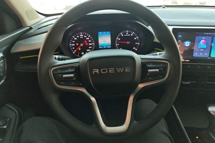 Used Roewe i5 2021 1.5L CVT Black Gold Edition