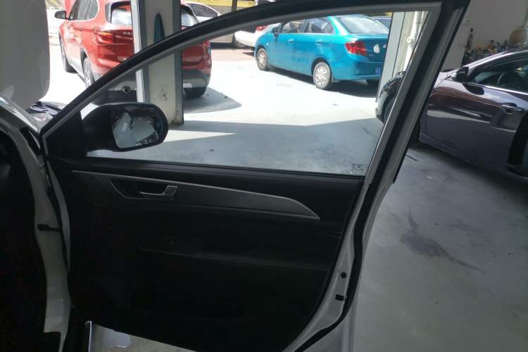 Used Haval M6 2021 PLUS 1.5T DCT Luxury Smart Connectivity Model
