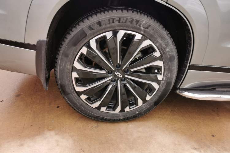 Used Chery Tiggo 9 2023 2.0T Dual-Clutch Two-Wheel Drive Prestige Version 5 Seats
