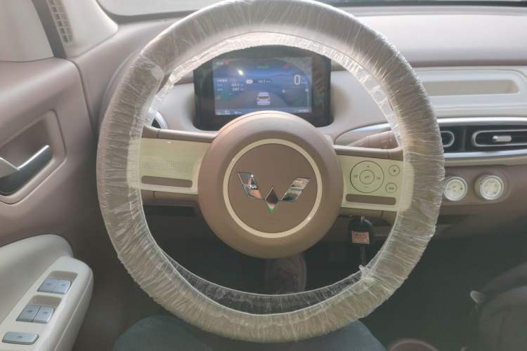 Used Wuling Hongguang MINIEV 2025 Four-Door Version Advanced Edition
