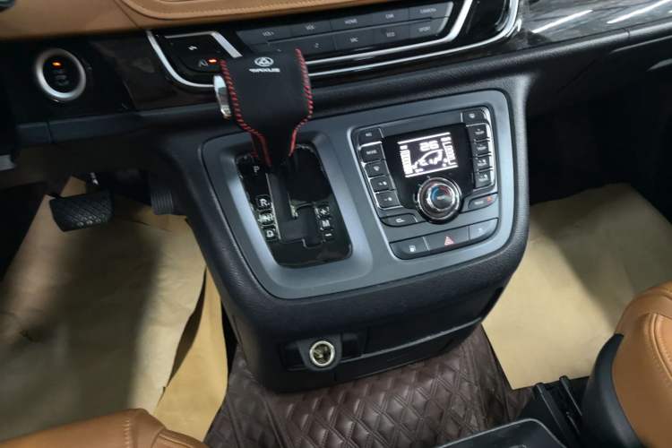 Used SAIC MAXUS G10 2018 PLUS 2.0T Automatic Flagship Edition
