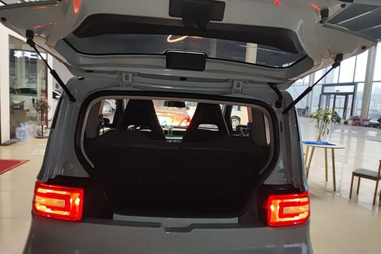 Used Wuling Hongguang MINIEV 2020 Lite Version Lithium Iron Phosphate
