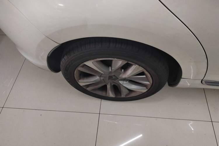 Used  5 2015 1.6T Luxury Edition THP160