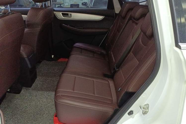 Used FORTHING T5 2024 Grand Edition 1.6L Manual Dream Version 5 Seats