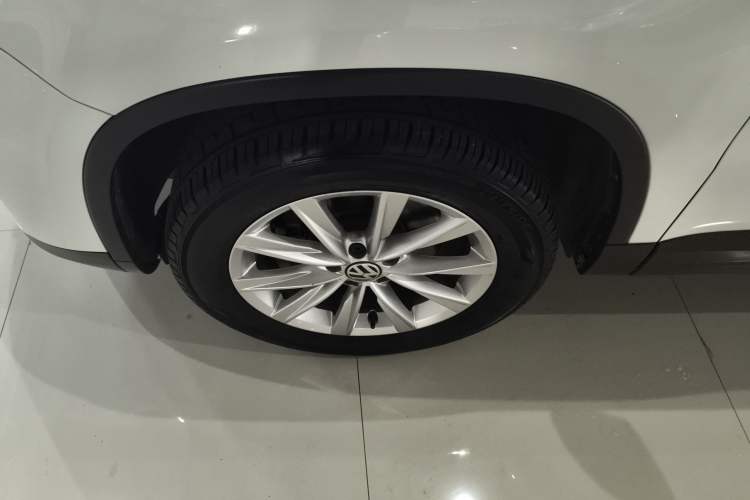 Used Volkswagen Tiguan 2017 300TSI Automatic Two-Wheel Drive Silk Road Comfort Edition
