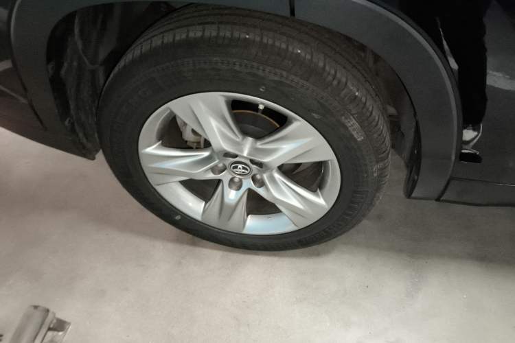 Used Toyota Highlander 2018 2.0T Four-Wheel Drive Luxury Version 7 Seats China VI Standard
