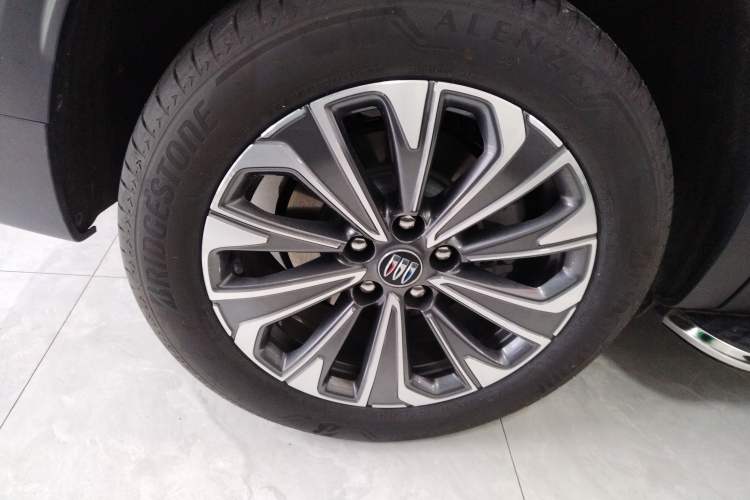 Used Buick Envision 2025 Encore Plus 28T Two-Wheel-Drive Platinum Edition
