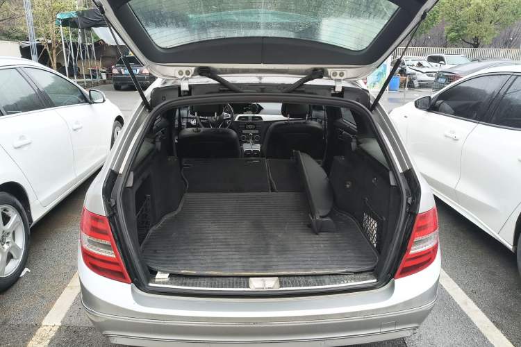 Used Mercedes-Benz C-Class (Import) 2011 C 200 Fashion Travel Edition