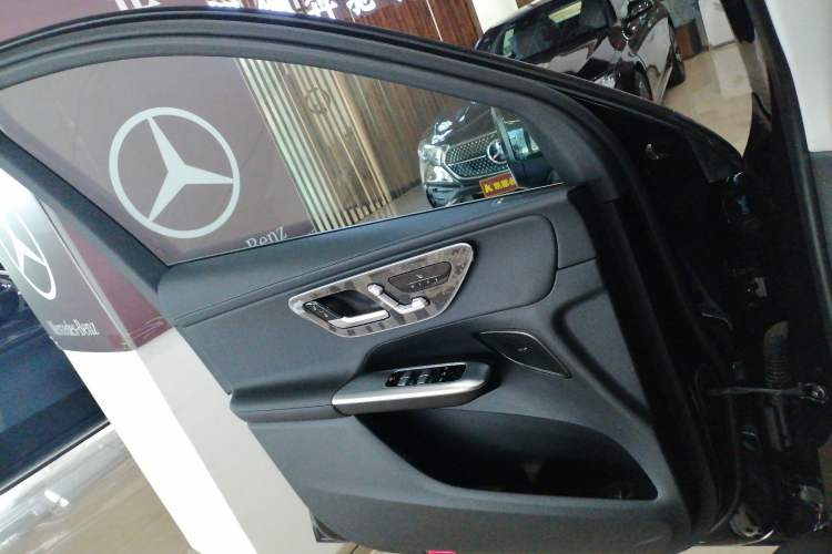 Used Mercedes-Benz GLC 2023 GLC 300 L 4MATIC Dynamic Edition 5-seater
