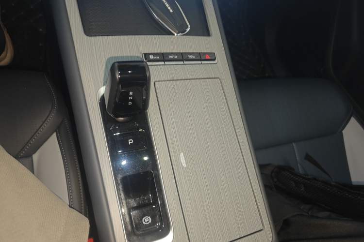 Used Geely Auto FX11 2024 1.5TD DCT Prestige Edition
