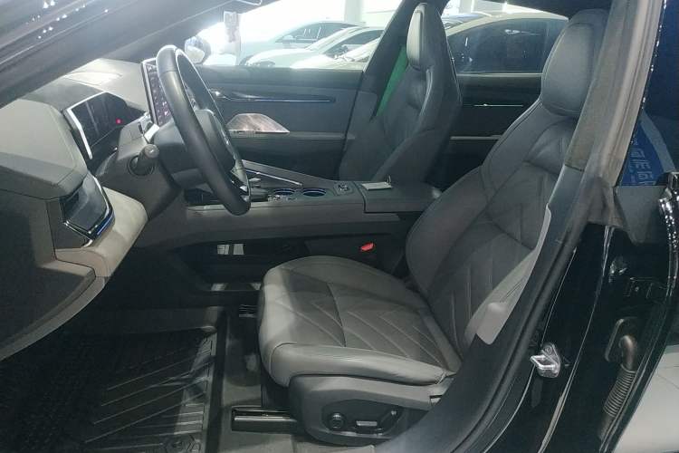 Used Zeekr 001 2023 WE Edition 100 kWh