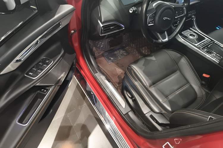 Used Jaguar XEL 2019 2.0T 200 PS Deluxe Edition
