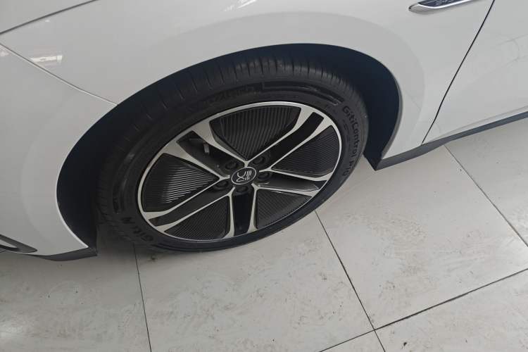 Used BYD Han 2023 EV Champion Edition 605KM Front-Drive Premium Model
