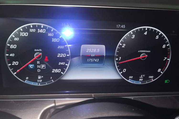 Used Mercedes-Benz E-Class 2017 E 200 L Sport 4MATIC
