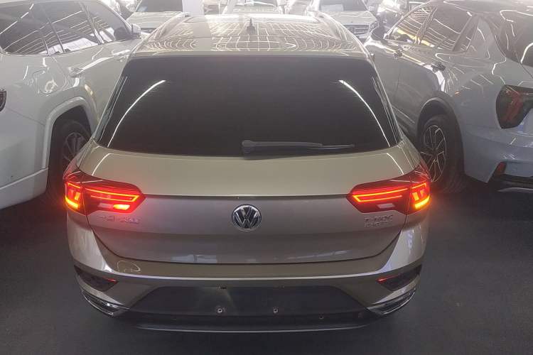 Used Volkswagen T-ROC 2018 230TSI DSG Two-Wheel Drive Advanced Version China V Standard