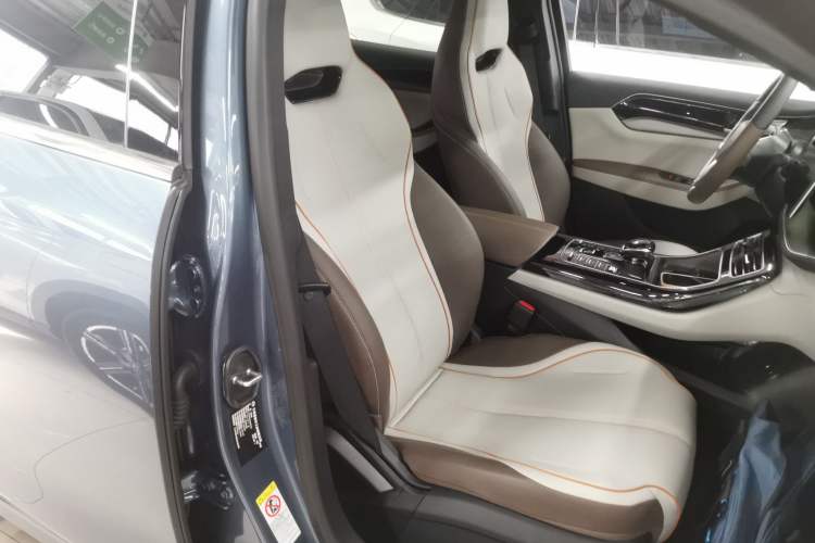 Used BYD Qin PLUS 2024 Honor Edition EV 510KM Beyond Model
