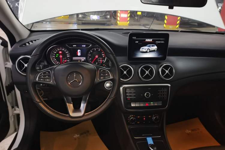 Used Mercedes-Benz GLA 2018 GLA 200 Fashion Model

