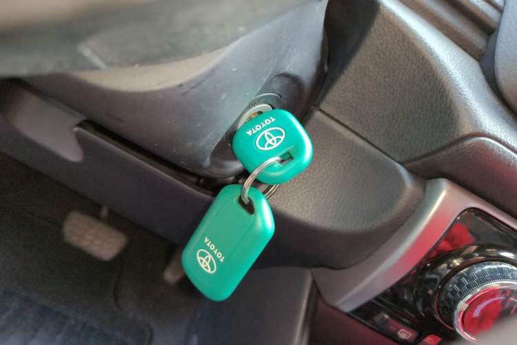 Used Toyota YARiS L 2021 X-Trail 1.5L CVT Luxury Edition
