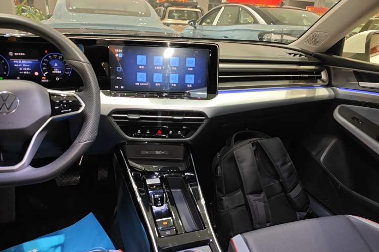 Used Volkswagen Lamando 2024 Lavida L 280TSI DSG Cool & Spicy Edition
