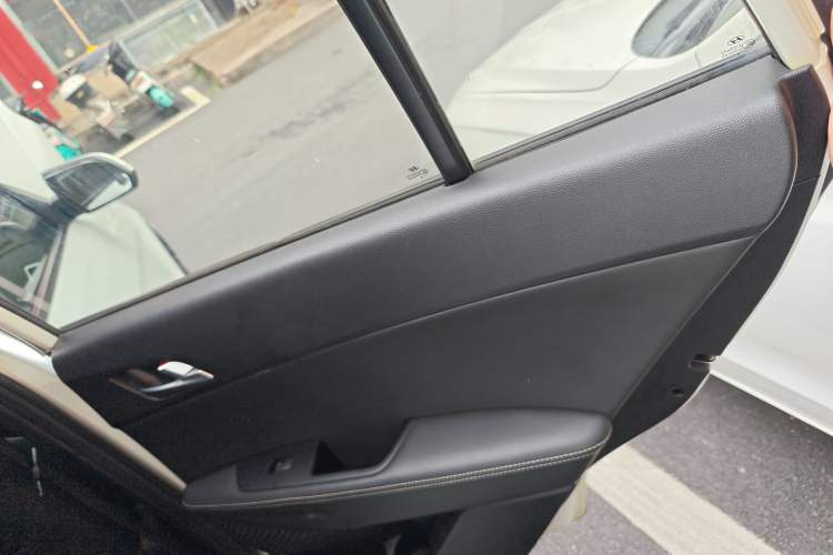 Used Hyundai ix25 2017 1.6L Automatic Smart Version
