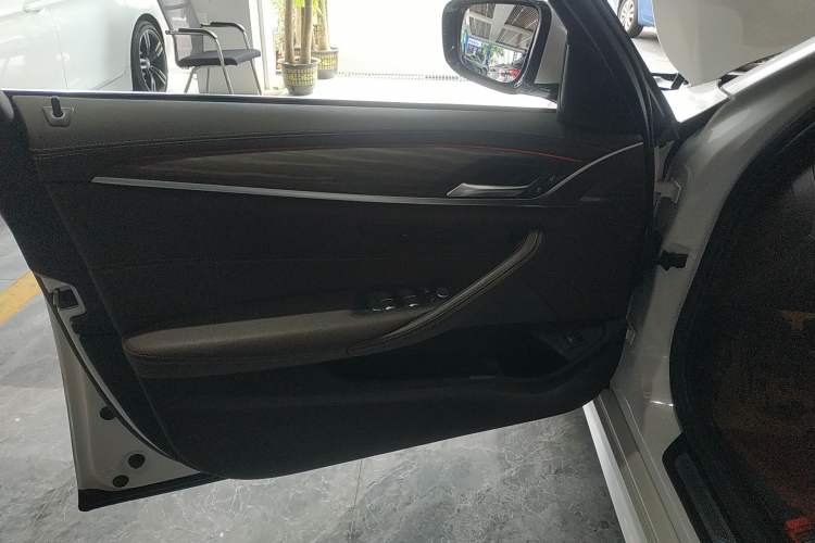 Used BMW 5 Series 2022 Restyled 530Li Leading Edition M Sport Package