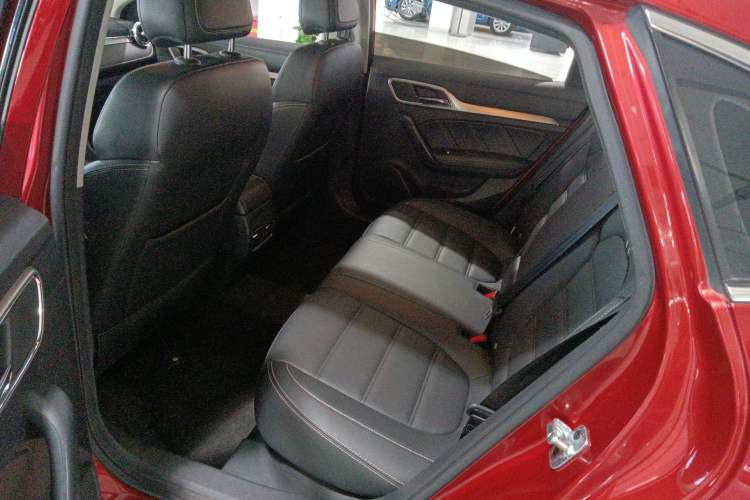 Used MG 6 2017 20T Automatic Luxury Smart Connect Version China V Standard
